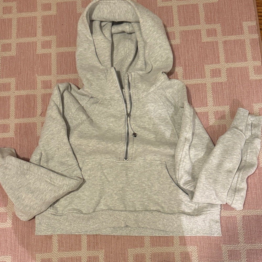 Lululemon Athletica Light Gray quarter zip scuba